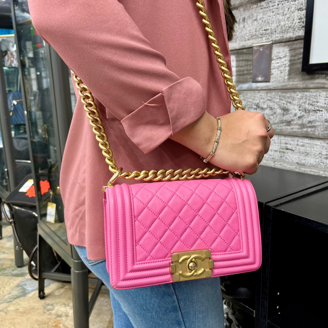 Read more about the article Unlock the Dynasty Difference: Your Ultimate Guide to Selling, Pawning, and Buying Designer Handbags in Atlanta